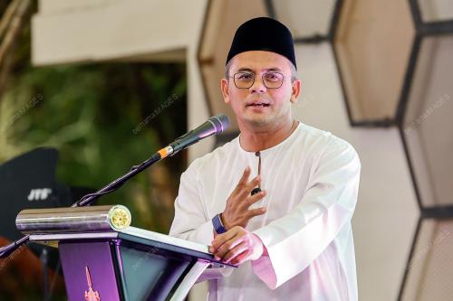 DATUK SERI AMIRUDIN SHARI
