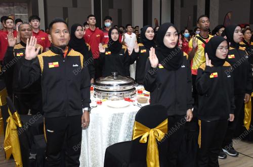 PENYERAHAN BENDERA KONTINJEN SELANGOR KE SUKMA 2022