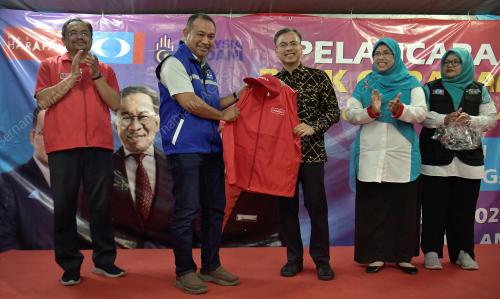 FAHMI FADZIL