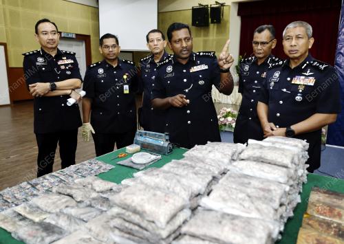 CP DATUK HUSSEIN OMAR KHAN