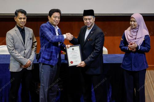 TAN SRI AZAM BAKI