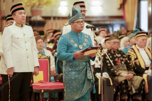 DATUK SERI AMIRUDIN SHARI
