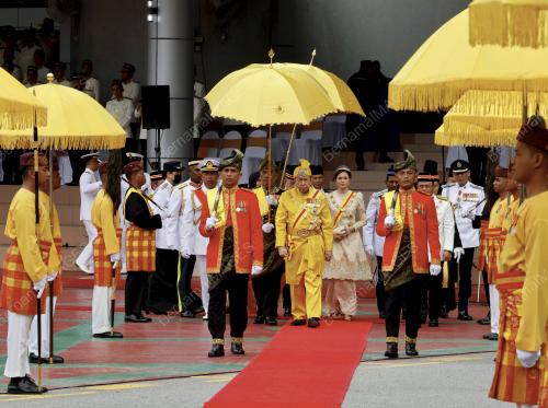 SULTAN SHARAFUDDIN IDRIS SHAH