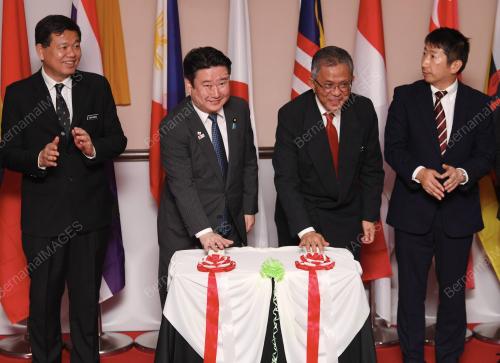DATUK KAMARUDIN JAFAR