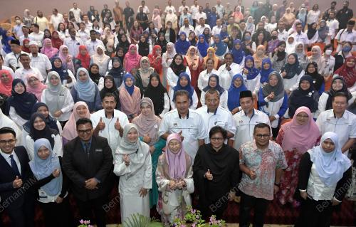 DATUK SERI DR WAN AZIZAH WAN ISMAIL