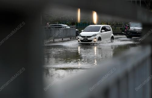 BANJIR KILAT SHAH ALAM