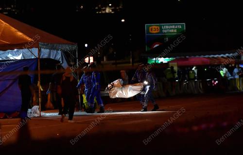 MAYAT NAHAS PESAWAT TERHEMPAS ELMINA SHAH ALAM