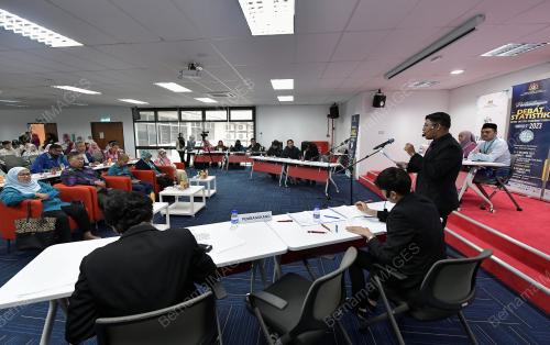 PERTANDINGAN DEBAT STATISTIK
