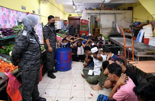 OPS IMIGRESEN BERSAMA MENTERI KDN