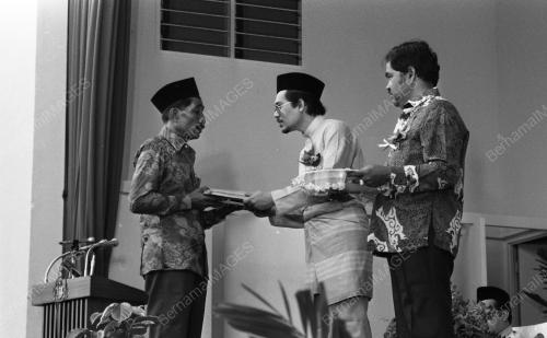 SG14_28102015_ANWAR_AGASIA