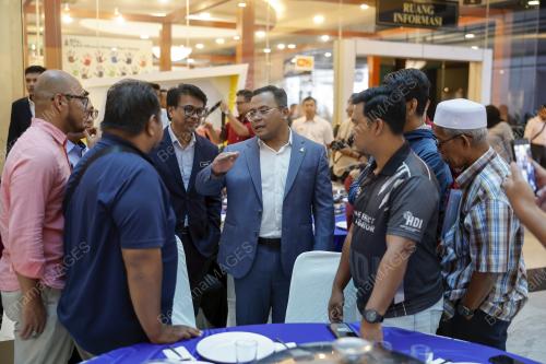 DATUK SERI AMIRUDIN SHARI