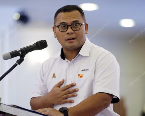 DATUK SERI AMIRUDIN SHARI