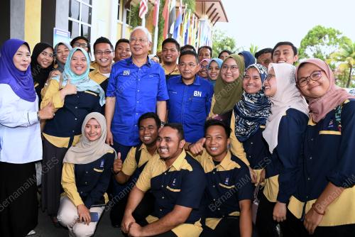SG15_02052018_PM_BN201805017261