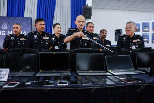 DATUK SHAZELI KAHAR