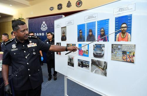 DATUK HUSSEIN OMAR KHAN