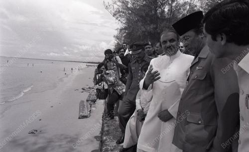 PRESIDEN PAKISTAN MUHAMMAD ZIA-UL-HAQ