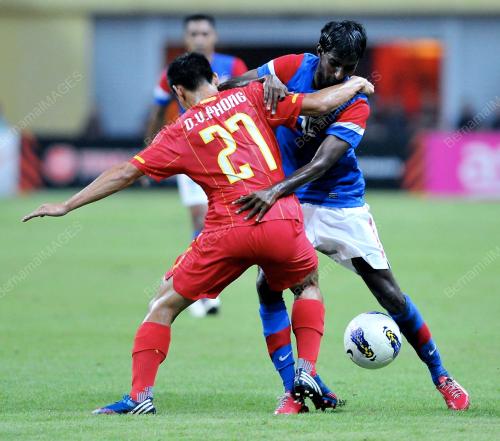 SG15_11092012_BOLA