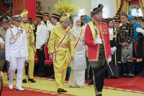 SULTAN SHARAFUDDIN IDRIS SHAH