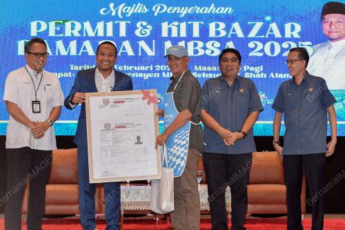 MOHD NAJWAN HALIMI