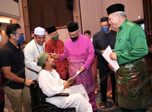 TAN SRI ANNUAR MUSA