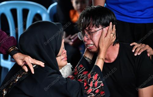 JENAZAH NIDZA AFHAM SELAMAT DIKEBUMIKAN
