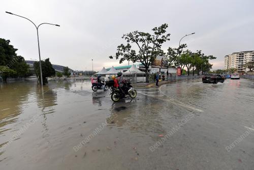 BANJIR KILAT SHAH ALAM