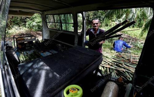 PEMBUATAN PELITA PANJUT