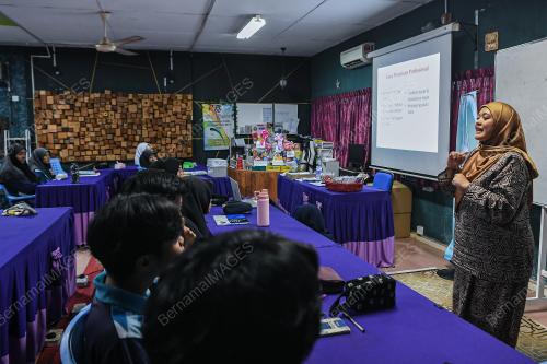 SANTUNI MADANI SATU PEMIMPIN SATU KAMPUNG