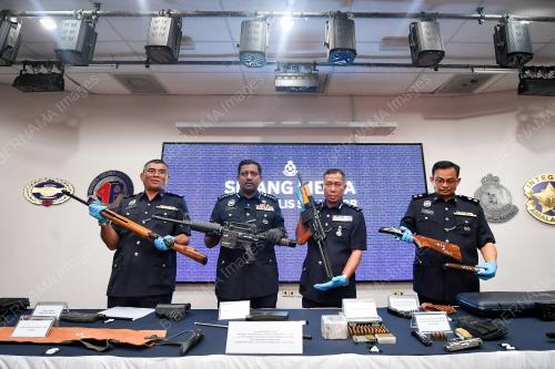 DATUK HUSSEIN OMAR KHAN