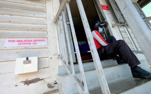 PEJABAT POS BERUSIA 100 TAHUN
