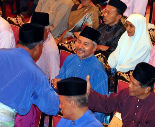 DR MOHD KHIR TOYO