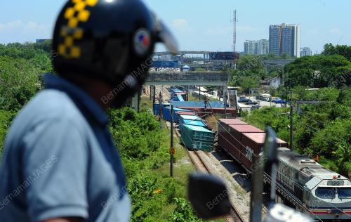 TREN KARGO TERGELINCIR