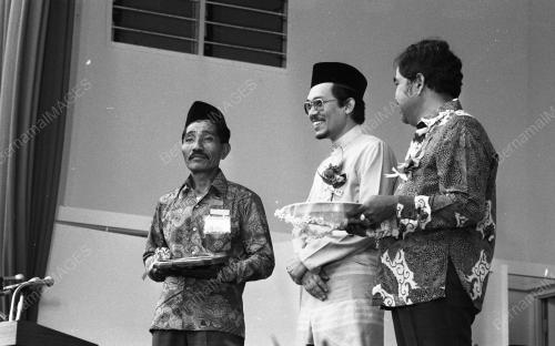 SG15_28102015_ANWAR_AGASIA