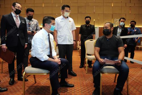 PROGRAM IMUNISASI INDUSTRI COVID-19 KERJASAMA AWAM SWASTA