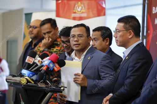 DATUK SERI AMIRUDIN SHARI