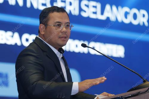 DATUK SERI AMIRUDIN SHARI