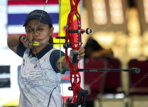 KEJOHANAN MEMANAH DALAM DEWAN ANTARABANGSA SELANGOR