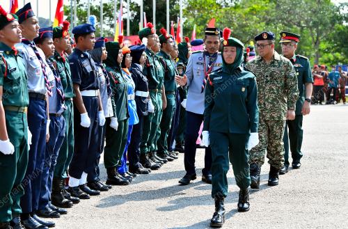 DATUK SERI AMIRUDIN SHARI