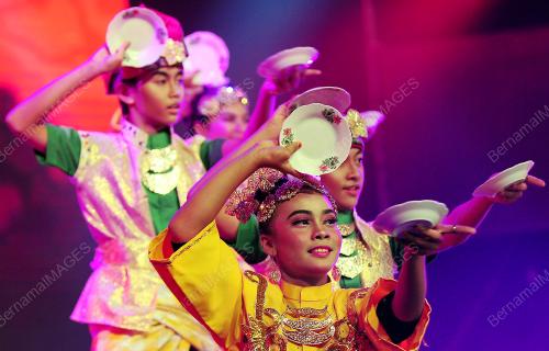 MALAM TEGUH RASA