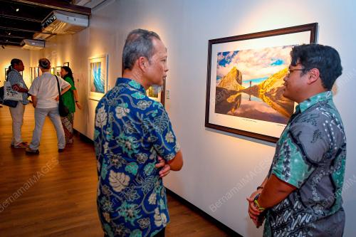 PAMERAN EKSPRESI EMOSI WARNA 2025