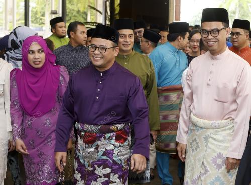 DATUK SERI AMIRUDIN SHARI