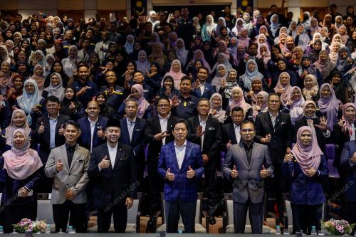 TAN SRI AZAM BAKI