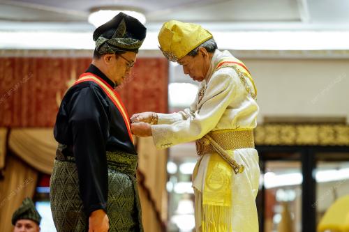 SULTAN SHARAFUDDIN IDRIS SHAH