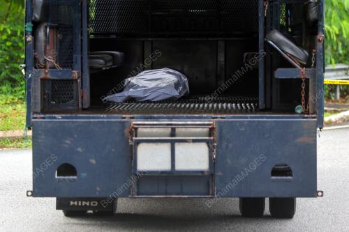 KES TEMBAK TIGA PENJENAYAH CURI KERETA