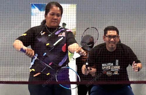 DATUK SERI AHMAD FAIZAL AZUMU