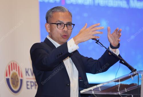 FAHMI FADZIL