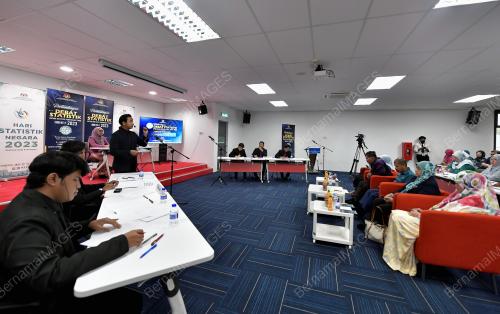 PERTANDINGAN DEBAT STATISTIK