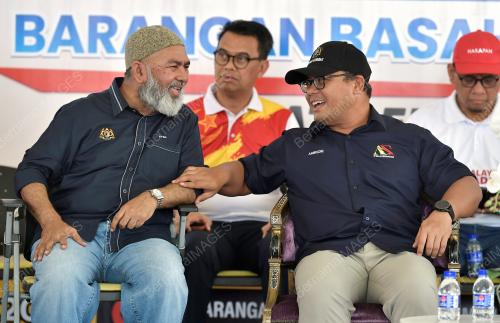 DATUK SERI AMIRUDIN SHARI