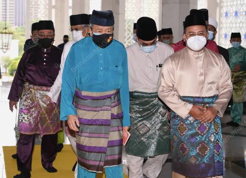 SULTAN SHARAFUDDIN IDRIS SHAH