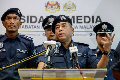 MOHAMAD AZHAR AHMAD PAHARAZI